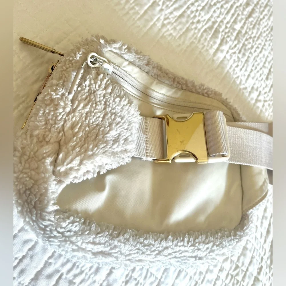 LULULEMON :: BELT BAG